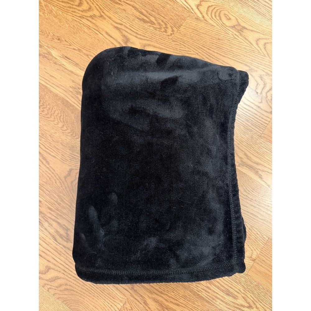 Kate Spade New York Twin Size Fleece Blanket Black Solid Soft Plush Bedding